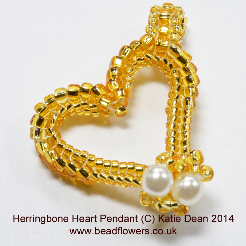 Herringbone Heart charm pattern to learn some basics