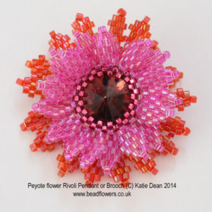 Peyote stitch flower pattern by Katie Dean, Beadflowers. Featured in how to learn Peyote stitch on My World of Beads