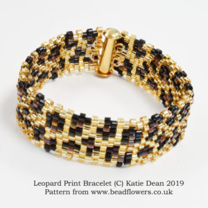 Leopard print bracelet pattern, beginner brick stitch tutorial, Katie Dean