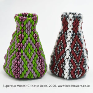 Quick and easy beading projects: superduo vases by Katie Dean